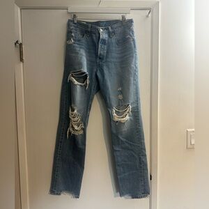 Levi’s premium 501 straight leg distressed jeans size w28 L30